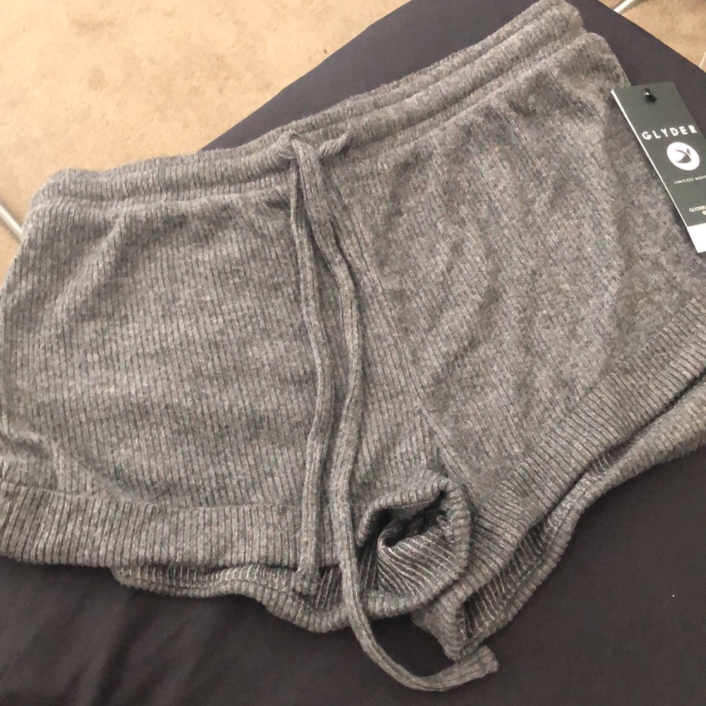 Glyder M shorts Gray